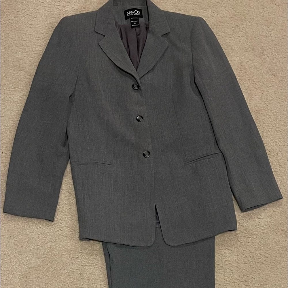 Women’s suit